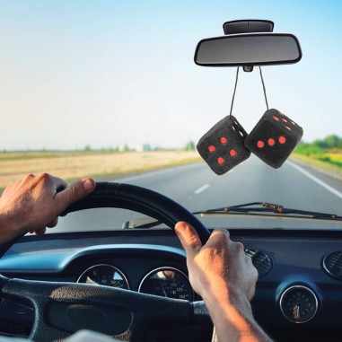 DOUBLE DES EN PELUCHE 6X6 NOIR ROUG