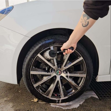 BROSSE MANCHE LONGUE NETTOIE JANTE