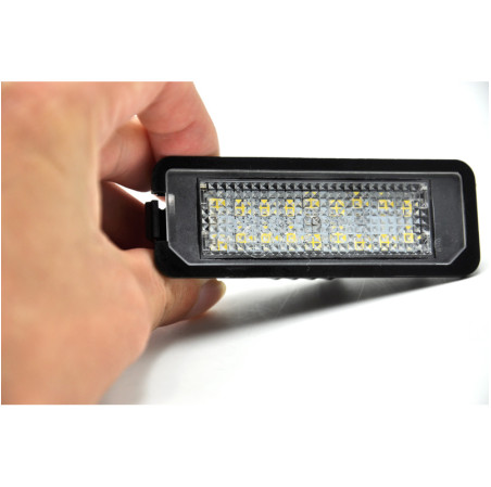 AutoStyle Eclairage des Plaques d'Immatriculation LED sur mesure pour Audi / Volkswagen / Skoda / Seat / Porsche / Bentley diver