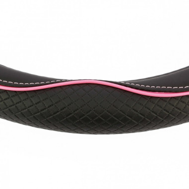 Couvre volant CENTAURO de la marque SWISS DRIVE. Dimension : Diamètre 37-39 cm. Couleur noir et rose.