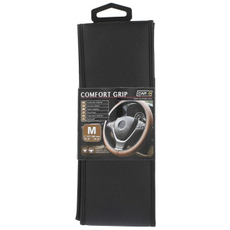 Couvre volant plat micro-perforé, surpiqure noire de marque CAR+. Dimension : Diamètre 37-38 CM. Couleur noir. Couvre volant fin