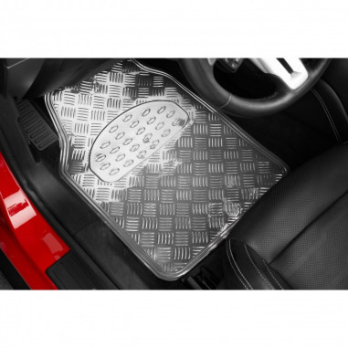 Tapis PVC universel look aluminium SWISS DRIVE. Set de 4 pièces. Dimensions Avant : 2* 65 x 47cm - Arrière 2* 41 x 47cm. Disponi