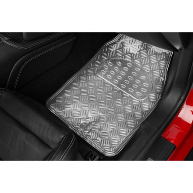 Tapis PVC universel look aluminium SWISS DRIVE. Set de 4 pièces. Dimensions Avant : 2* 65 x 47cm - Arrière 2* 41 x 47cm. Disponi