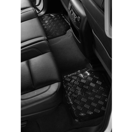 Tapis PVC universel look aluminium SWISS DRIVE. Set de 4 pièces. Dimensions Avant : 2* 65 x 47cm - Arrière 2* 41 x 47cm. Disponi