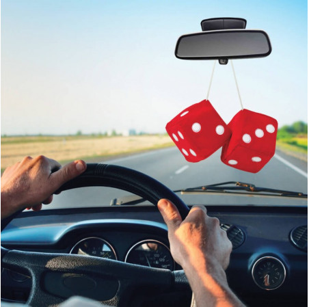 Dés décoratifs de 9×9 cm de marque CAR+, réalisés avec un matériau en tissu doux pour un toucher beaucoup plus agréable. Disponi