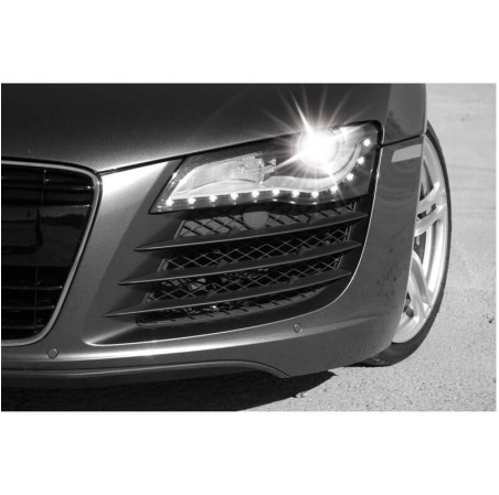 Une paire de bandes LED "Lucifer Eyes" de la marque RACESPORT. Flexible. Dimension : longueur 50 centimètres par 2 centimètres d